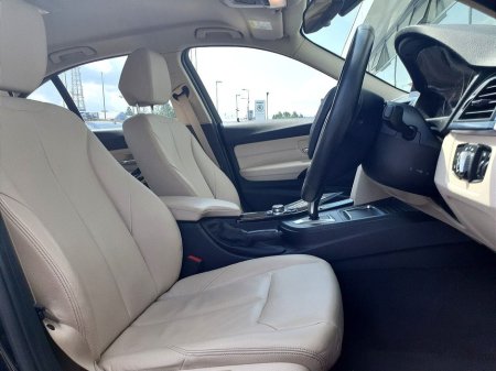 2017 BMW 3 Series 318d SE Saloon €21,995 thumbnail