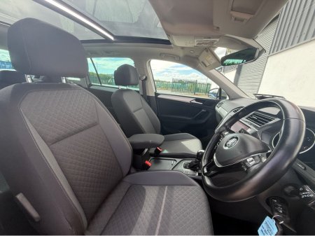 2019 Volkswagen Tiguan CL 2.0 TDI D7F 150HP 5DR AUTO €27,750 thumbnail