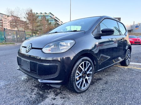 2014 Volkswagen up!  €6,999