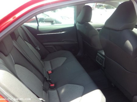 2021 Toyota Camry  €29,499 thumbnail