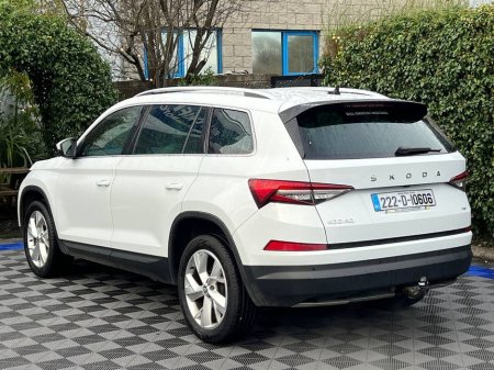 2022 Skoda Kodiaq STYLE 7-SEATER 2.0 TD AUTO // LEATHER HEATED SEATS // APPLE CARPLAY/ANDROID AUTO // BACKSEAT CLIMATE CONTROL €29,950 thumbnail