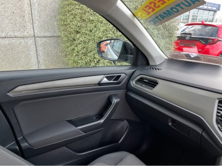 2020 Volkswagen T-Roc STYLE AUTOMATIC 2.0 DIESEL //KEYLESS ENTRY//ADAPTIVE CRUISE CONTROL//REVERSE CAMERA// €23,950 thumbnail