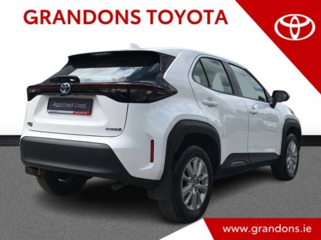 2023 Toyota Yaris Cross LUNA - GRANDONS €27,995