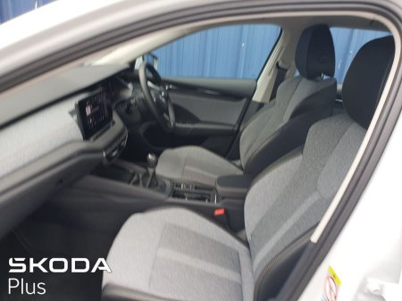 2025 Skoda Octavia Combi 2.0TDi 115BHP - Ex Demo (From €132 per week) €37,995