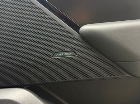 2024 Land Rover Range Rover Velar HSE P400E *PAN ROOF* €65,990 thumbnail