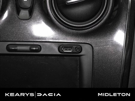 2021 Dacia Logan Signature Blue dCi 95 MY18 €13,990 thumbnail