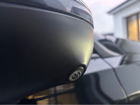 2024 Mercedes-Benz GLE Class GLE 350 DE 4MATIC AMG LINE PREMIUM PLUS €99,900 thumbnail