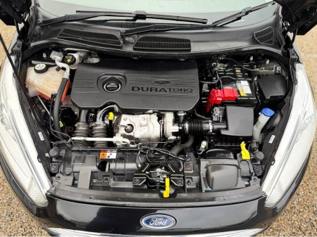 2016 Ford Fiesta ZETEC 1.5 TDCI - EXCELLENT MPGS - LOW MILES - LOW TAX (180 P/A) - NEW NCT TO 01/2028 ! €9,995 thumbnail