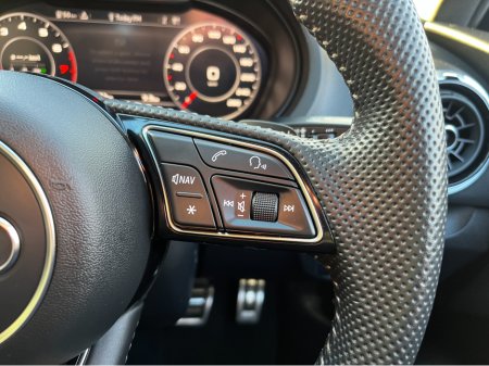 2019 Audi A3 S-LINE BLACK EDITION SALOON AUTOMATIC 1.4 PETROL //HIGH SPEC//LOW MILES//HALF LEATHER HEATED SEATS//KEYLESS ENTRY//ADAPTIVE CRUISE CONTROL// thumbnail