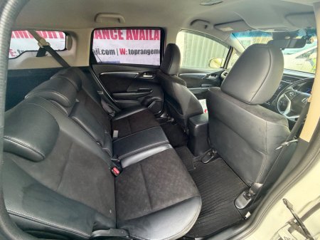 2015 Honda Fit  €10,999 thumbnail