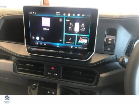 2025 Volkswagen Crafter T30 MWB 140HP High Roof Trendline €35,995 thumbnail