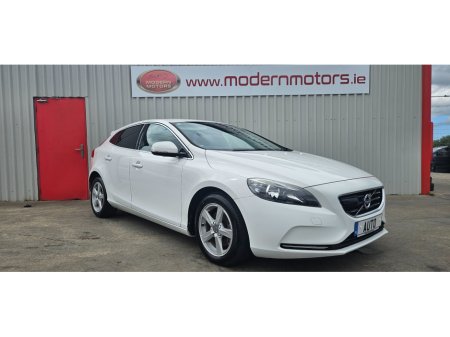 2015 Volvo V40 automatic se 1.6 t4 petrol €10,250