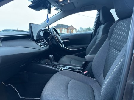 2024 Toyota Corolla LUNA SPORT SALOON 4DR €32,750 thumbnail