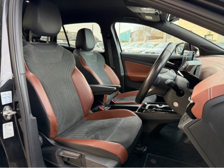2022 Volkswagen ID.4 PRO 128 KW LIFE DX 77KWH 174BHP €22,750 thumbnail