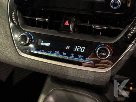 2020 Toyota Corolla 1.8 HYBRID - MULTI FUNCTION STEERING WHEEL - CRUISE CONTROL - LANE KEEP ASSIST - HEATING / AC CONTROLS - REVERSE CAMERA - ELECTRIC WINDOWS €20,950 thumbnail