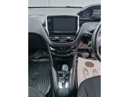 2017 Peugeot 208 1.2 PETROL AUTO €10,995 thumbnail