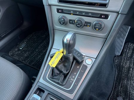 2015 Volkswagen Golf R-LINE PACK 1.2 TSI // FULL SERVICE HISTORY // REVERSE CAMERA // ADAPTIVE CRUISE CONTROL €14,750 thumbnail