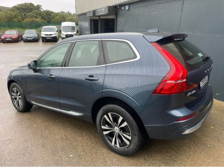 2023 Volvo XC60 CORE T6 RECHARGE AWD PHEV AS NEW! €44,995
