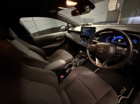 2019 Toyota Corolla 1.8 Hybrid Luna Sport Hatchback €18,900 thumbnail