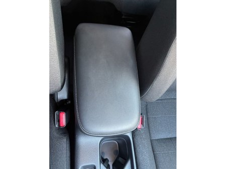 2025 Honda HR-V E:hev Elegance €38,995 thumbnail