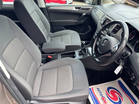 2015 Volkswagen Golf SV 1.6 TDI 110 bhp Comfortline €10,950 thumbnail