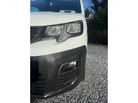 2020 Peugeot Partner  €13,950