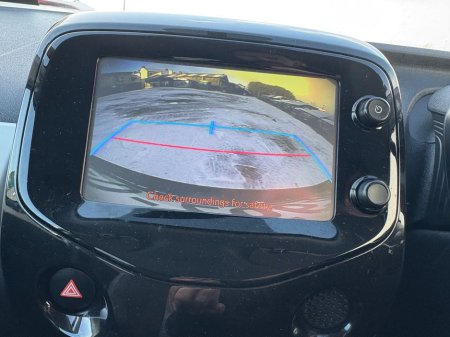 2017 Toyota Aygo 1.0 IX-Pression 42Miles €8,995 thumbnail