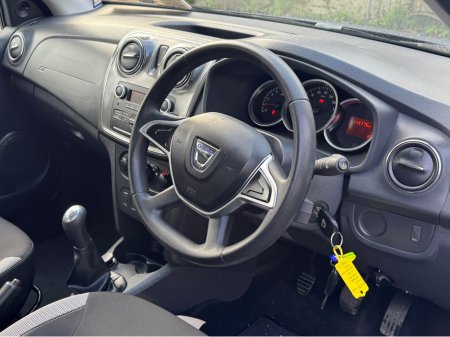 2017 Dacia Sandero STEPWAY ALTERNATIVE 1. 1.5 DCI 90 €8,500 thumbnail