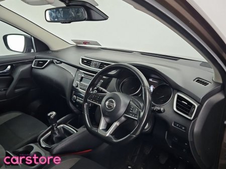 2017 Nissan Qashqai 1.2 PET XE €15,888 thumbnail