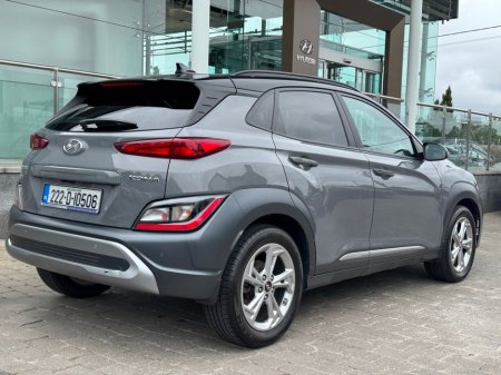 2022 Hyundai Kona 1.0 T-GDI Executive Two Tone Roof €24,995 thumbnail