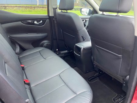 2017 Nissan Qashqai 1.2 SV PREMIUM '17 4DR €13,750 thumbnail