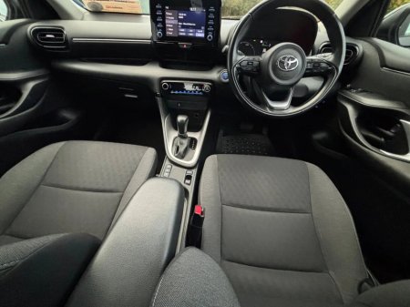 2022 Toyota Yaris 1.5 Hybrid 5Dr Luna €16,000 thumbnail