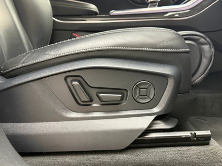 2023 Audi Q8 55 TFSI E S LINE BLACK ED 381HP QUATTRO €75,990 thumbnail