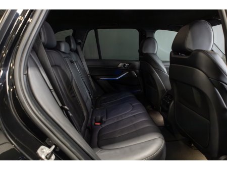 2022 BMW X5 xDrive45e M Sport €62,950 thumbnail