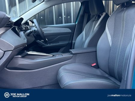 2026 Peugeot 408 1.2 Allure Hybrid €40,395 thumbnail