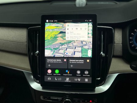 2025 Volvo XC90 ULTRA T8 RECHARGE 2.0 PHEV *7 SEATER* €87,990 thumbnail