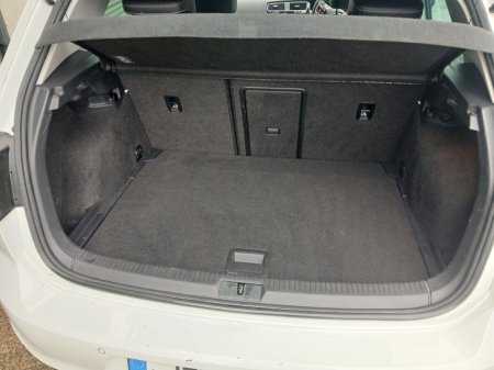 2017 Volkswagen Golf 1.6 TDI 5DR 115HP Highline DSG €14,950 thumbnail