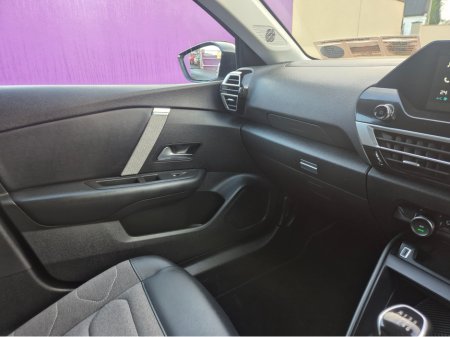 2022 Citroen C4 FEEL BLUEHDI 110 COMMERCIAL MY22. MY22.3 4 €18,750 thumbnail