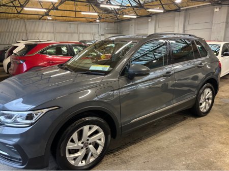 2022 Volkswagen Tiguan 1.4 TSI LIFE 245PS 5DR Auto Plug in Hybrid Finance Available own this car from €112 per week €26,250 thumbnail