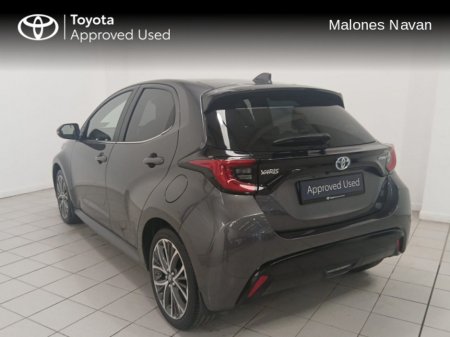 2023 Toyota Yaris YARIS 1.5 HYBRID PLATINUM €25,950