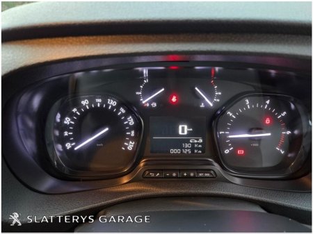 2024 Peugeot Expert EXPERT PROFESSIONAL STD 1.5 HD €24,186 thumbnail