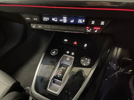2023 Audi Q4 e-tron S-Line 35 55kWh 170BHP - Reversing Camera - Sat Nav - Climate Control - Heated Seats - Keyless Start - Apple CarPlay/Android Auto