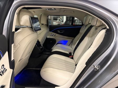2025 Bentley Flying Spur 3.0 V6 E-HYBRID AZURE=AS NEW//HUGE SPEC=PAN ROOF//BALANCE OF BENTLEY WARRANTY=ONLY €150 ANNUAL ROAD TAX//TAILORED FINANCE PACKAGES AVAILABLE=TRADE INS €249,995 thumbnail