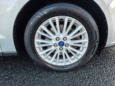 2017 Ford S-Max 2.0 TDCI Zetec 150PS 5DR Auto €14,950 thumbnail