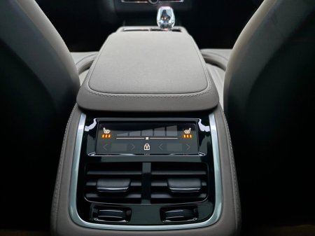 2025 Volvo XC90 T8 ULTRA BLONDE LEATHER HUGE SPEC €84,995 thumbnail