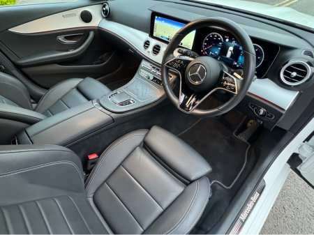 2022 Mercedes-Benz E Class E 220d SPORT ESTATE 5DR AUTO €47,950 thumbnail