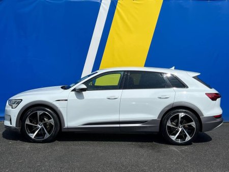 2021 Audi e-tron 50 QUATTRO // BANG & OLUFSEN // ADAPTIVE AIR SUSPENSION // LEATHER HEATED POWERED SEATS €28,400