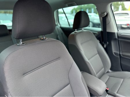 2018 Volkswagen Golf HIGHLINE - 1.2 PETROL - AUTO - 12M WARRANTY - CAR: 1624 €14,950 thumbnail