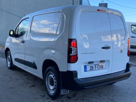 2021 Peugeot Partner  €10,488