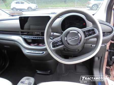 2025 Fiat 500e LA PRIMA €25,299